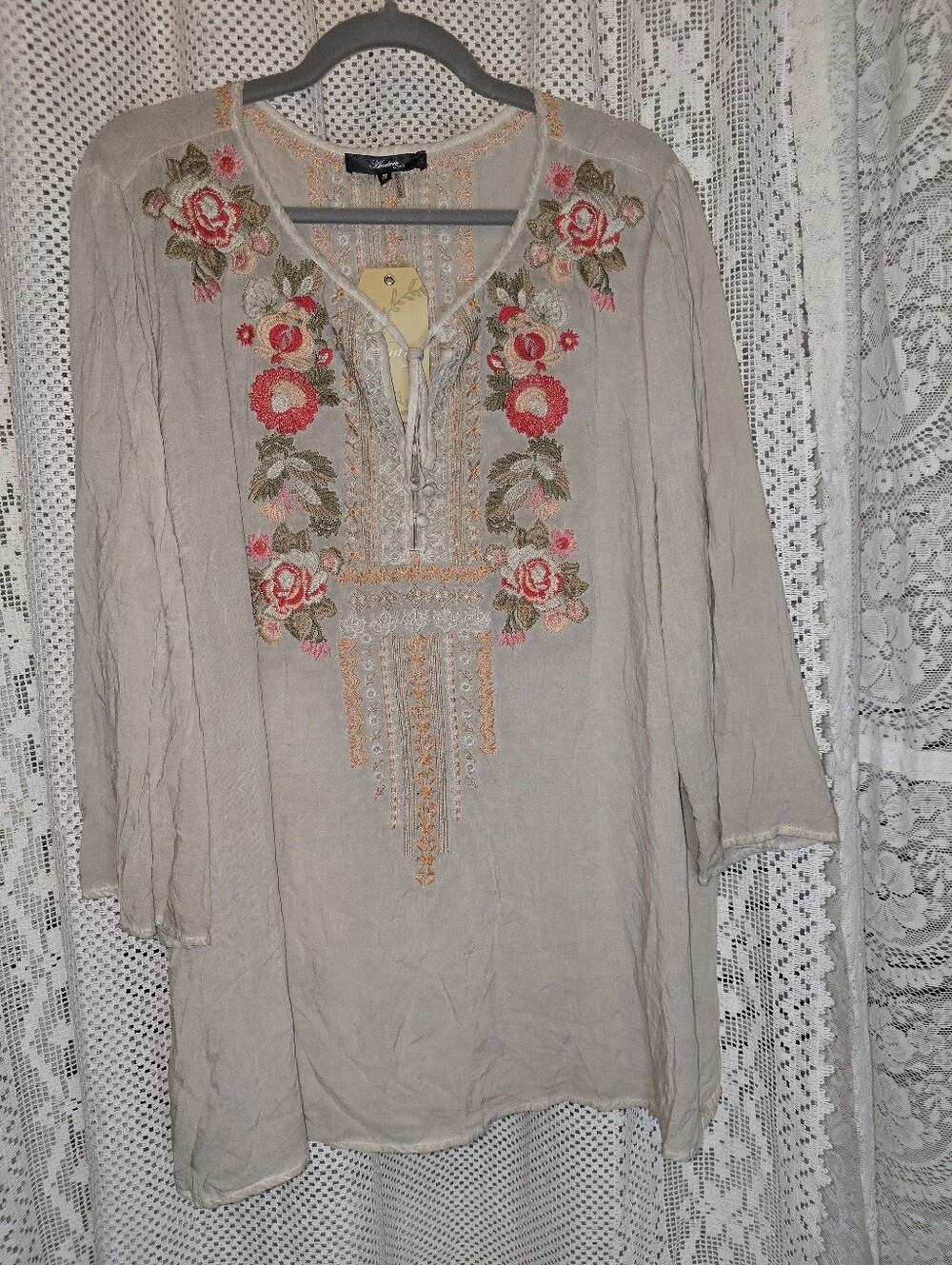 Andree By Unit, Floral Embroidered Blouse, Women 1X NWT